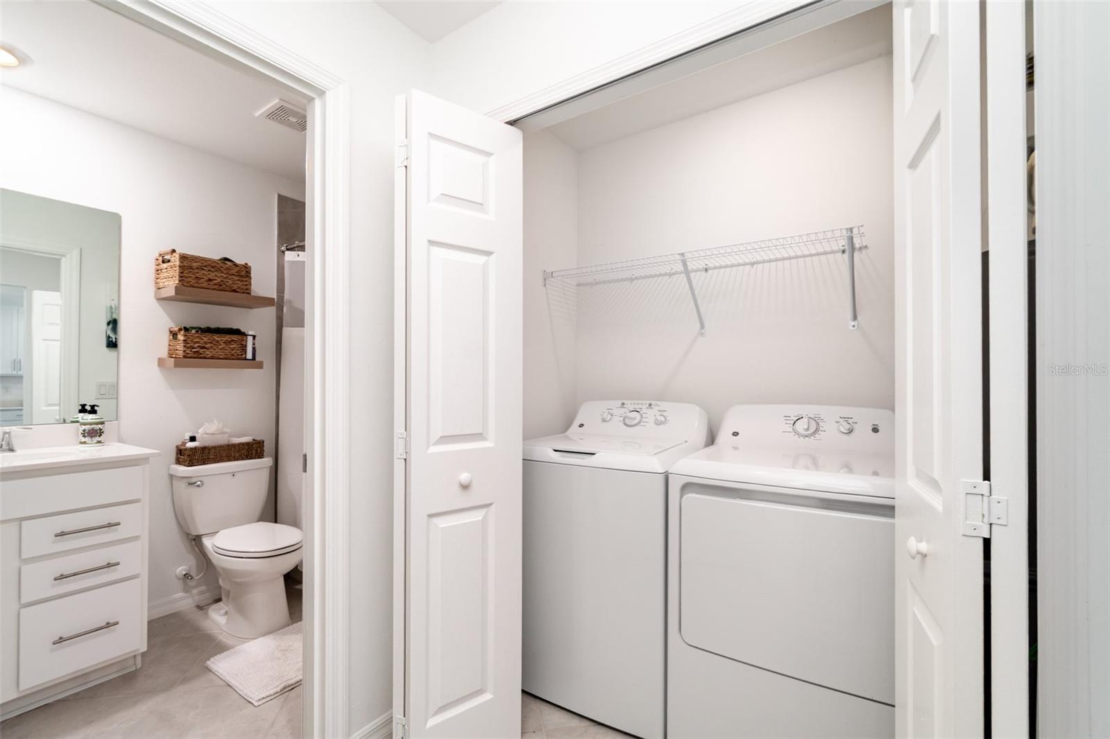 Image 21 of 72 For 15940 Grassland Lane 2512