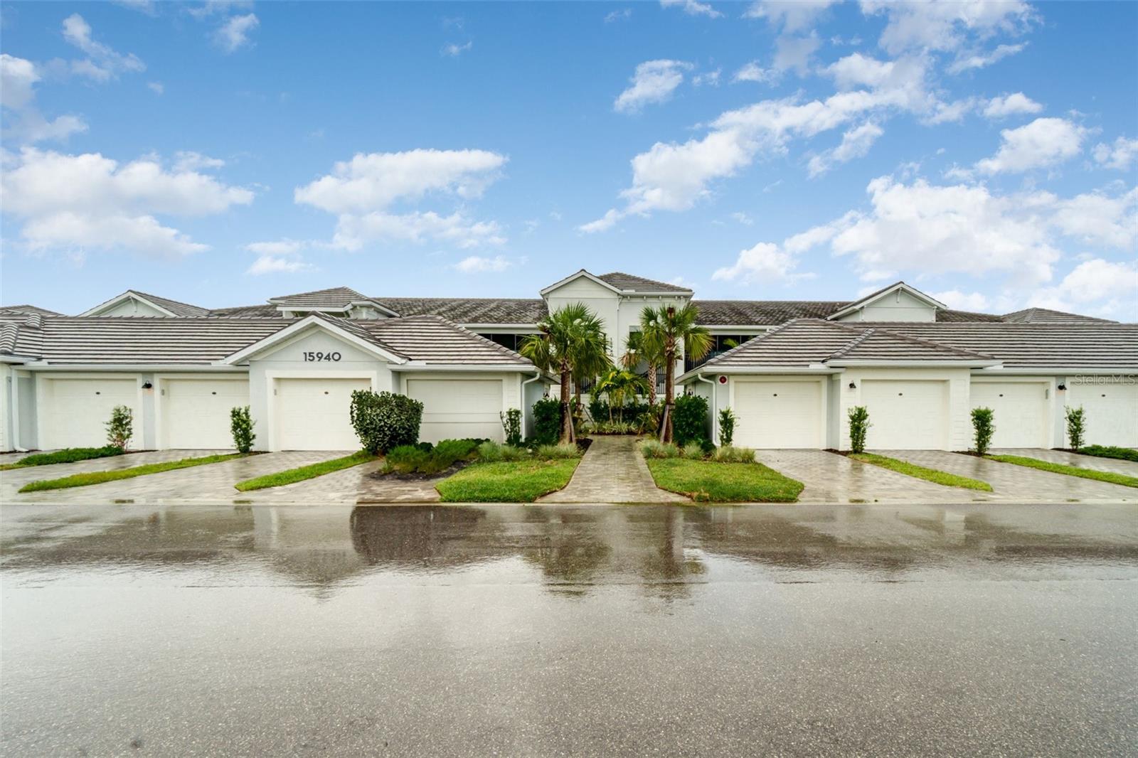 Image 26 of 72 For 15940 Grassland Lane 2512