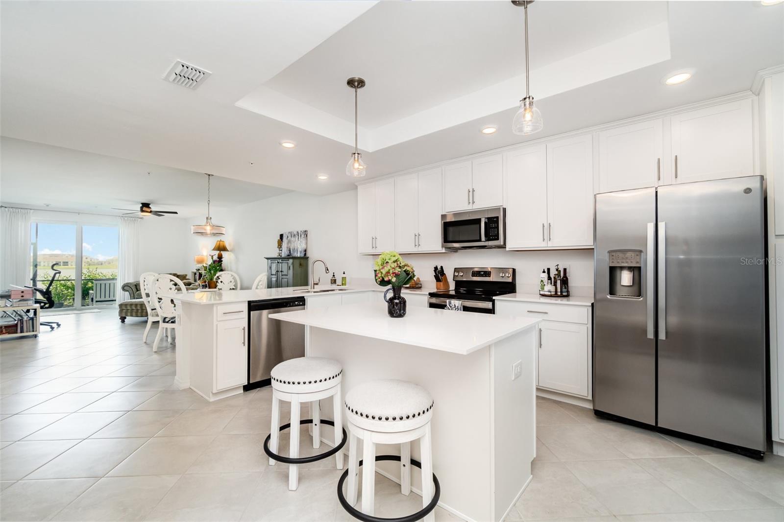 Image 4 of 72 For 15940 Grassland Lane 2512