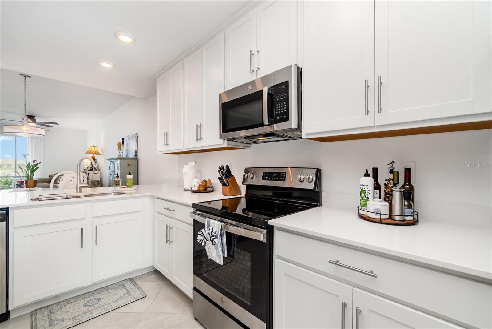 Image 6 of 72 For 15940 Grassland Lane 2512