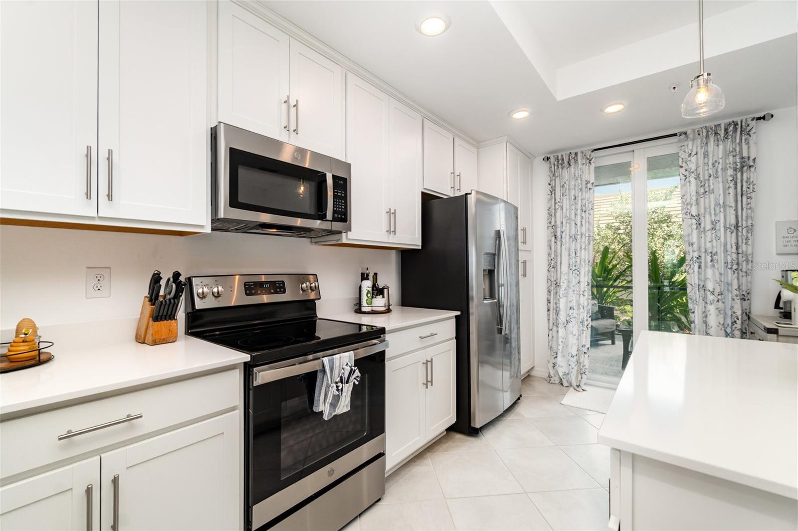 Image 7 of 72 For 15940 Grassland Lane 2512