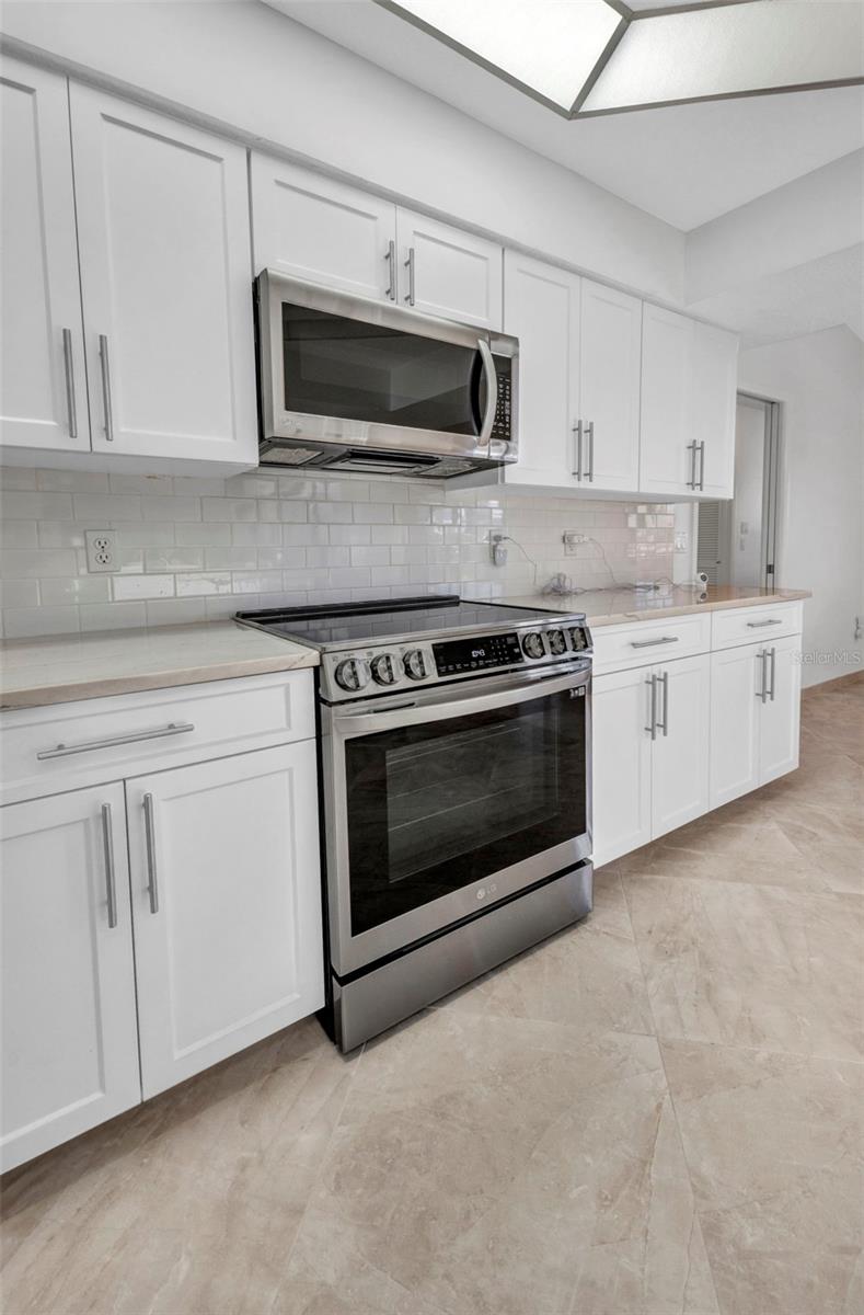 Image 16 of 45 For 2129 Charlotte Amalie Court