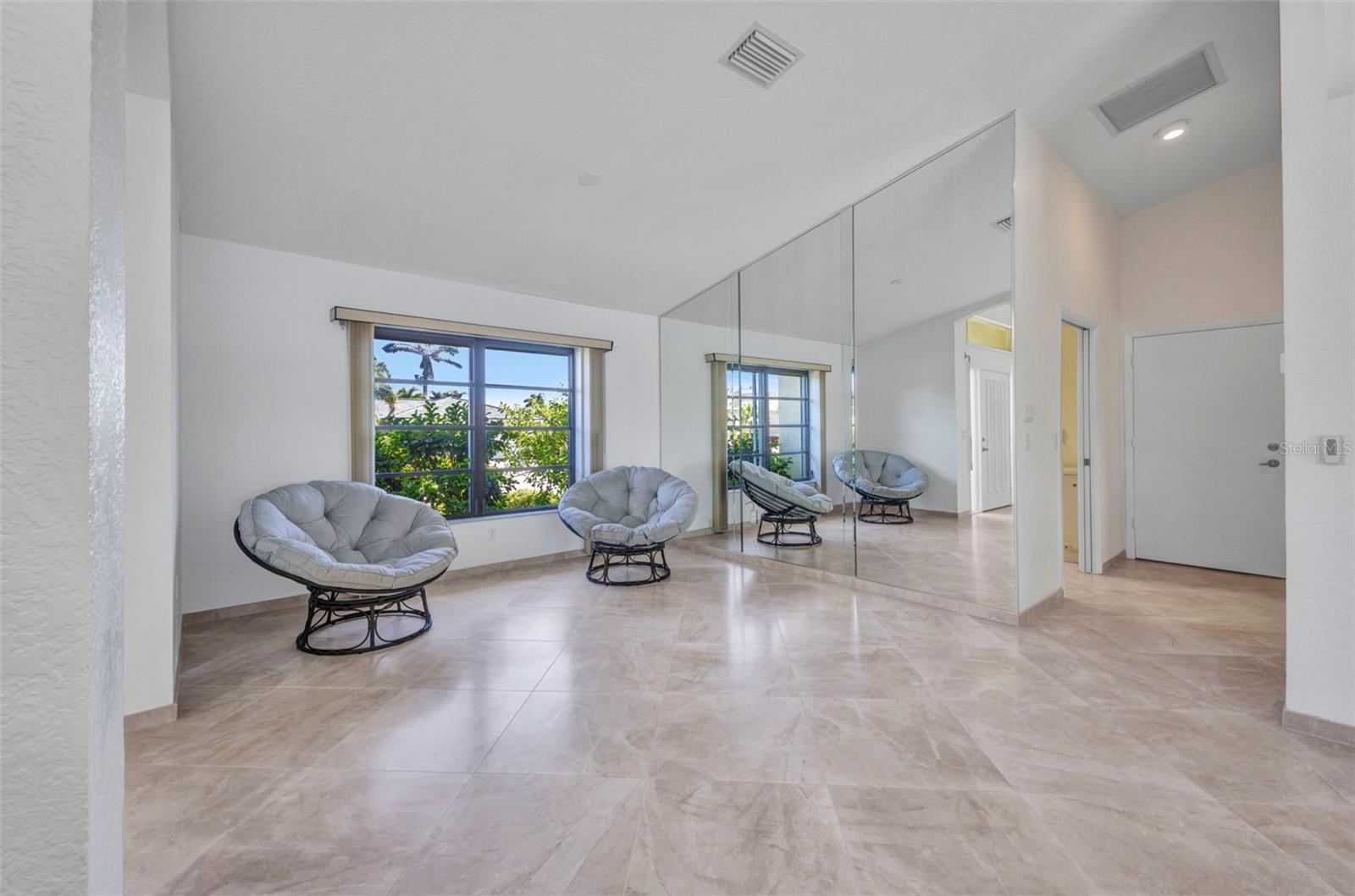 Image 22 of 45 For 2129 Charlotte Amalie Court