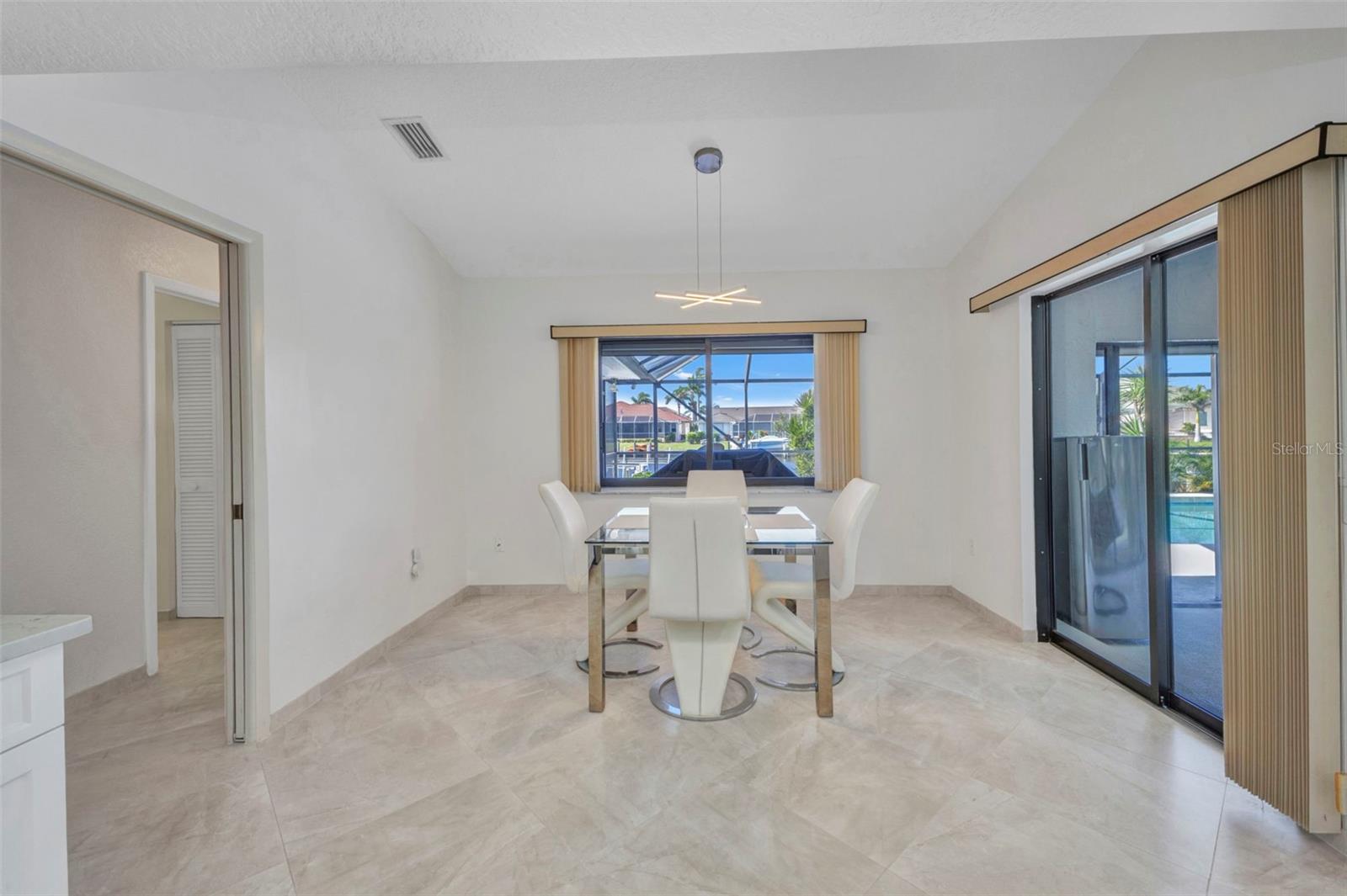 Image 25 of 45 For 2129 Charlotte Amalie Court