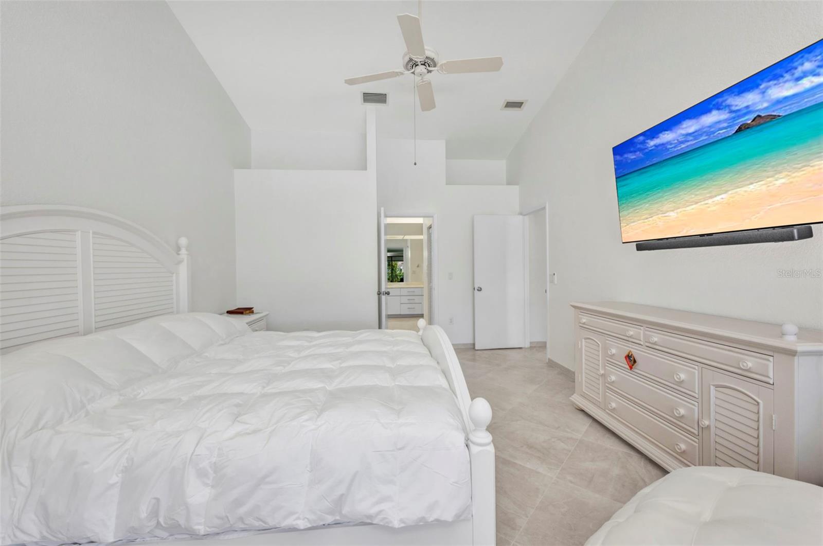 Image 31 of 45 For 2129 Charlotte Amalie Court