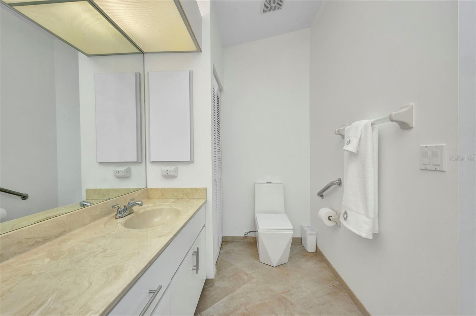 Image 34 of 45 For 2129 Charlotte Amalie Court