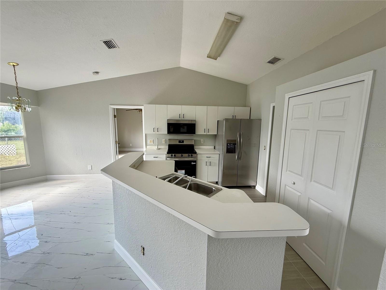 Image 6 of 11 For 7058 Coventry Terrace