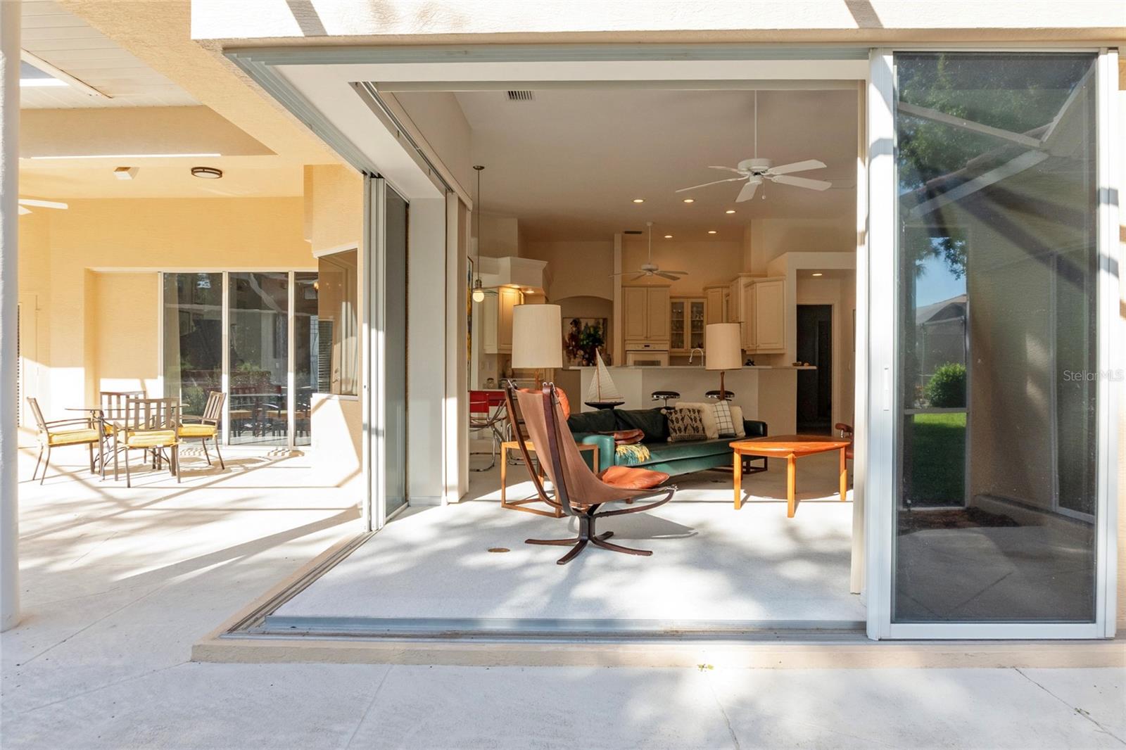 Image 13 of 36 For 1883 Canary Palm Way