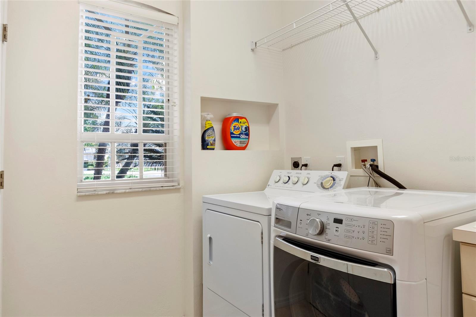 Image 23 of 36 For 1883 Canary Palm Way