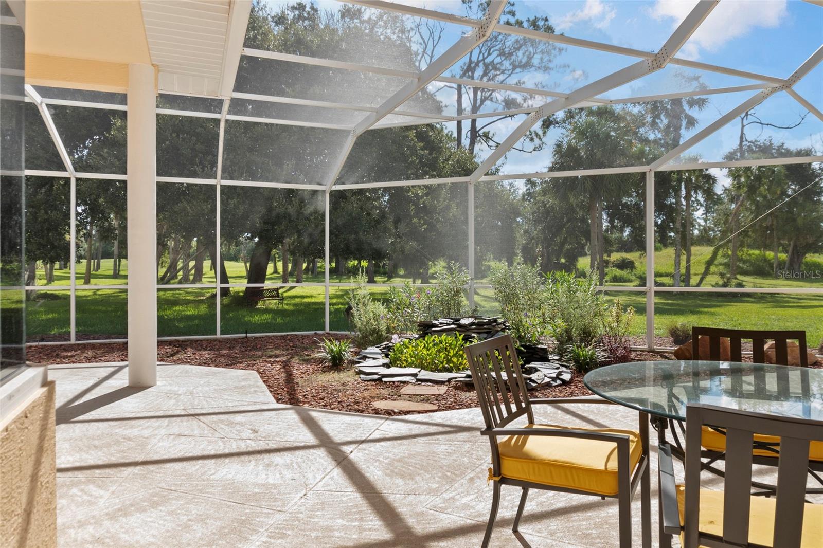 Image 26 of 36 For 1883 Canary Palm Way