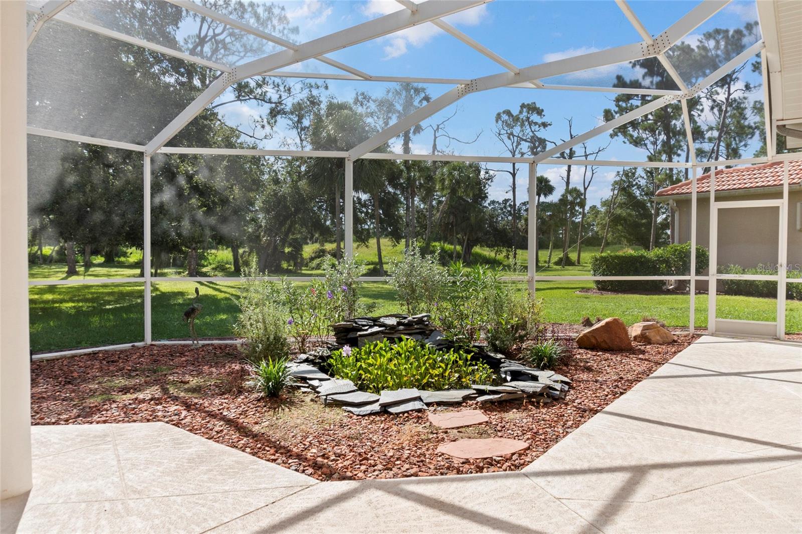Image 27 of 36 For 1883 Canary Palm Way