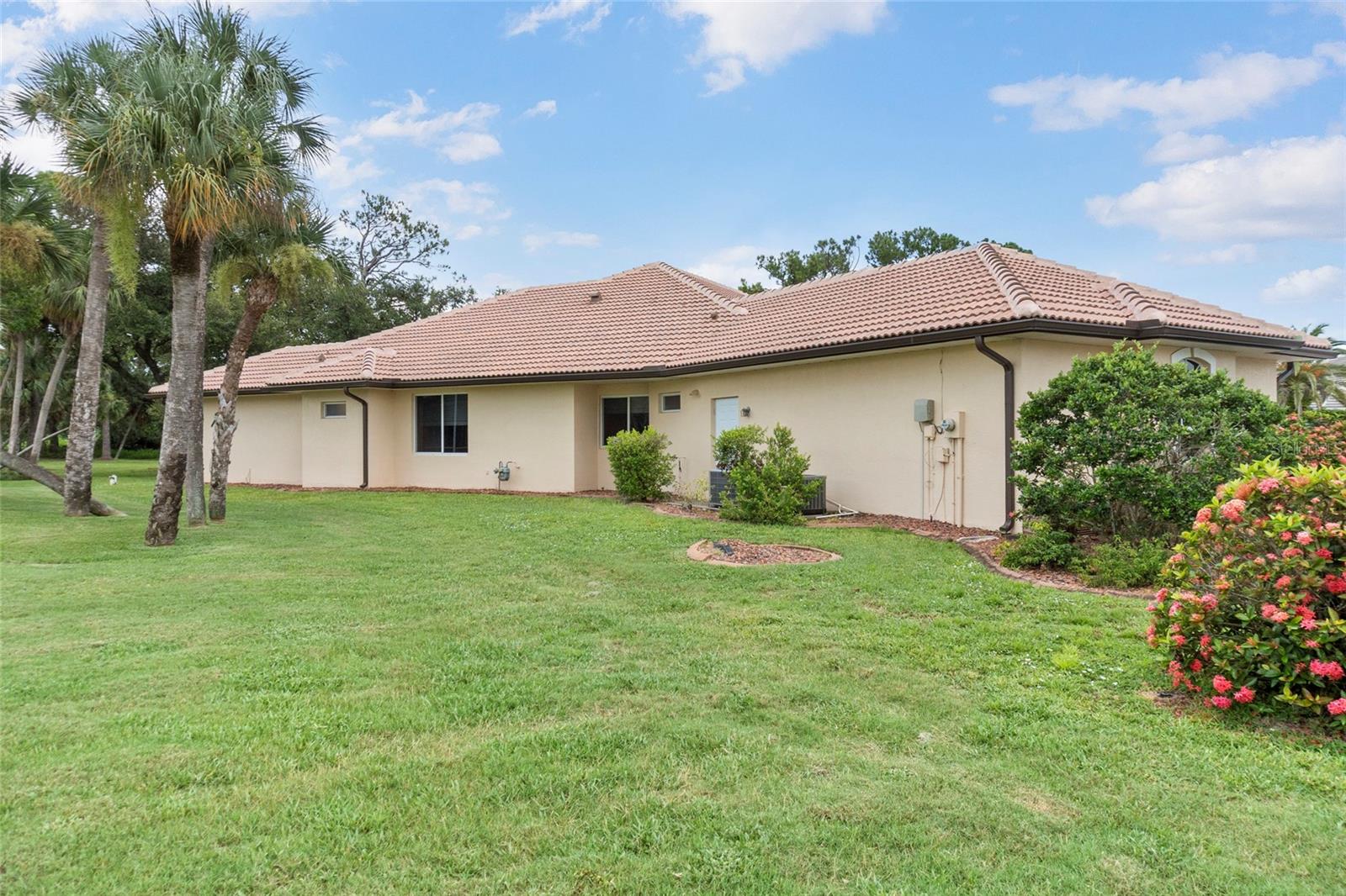 Image 30 of 36 For 1883 Canary Palm Way