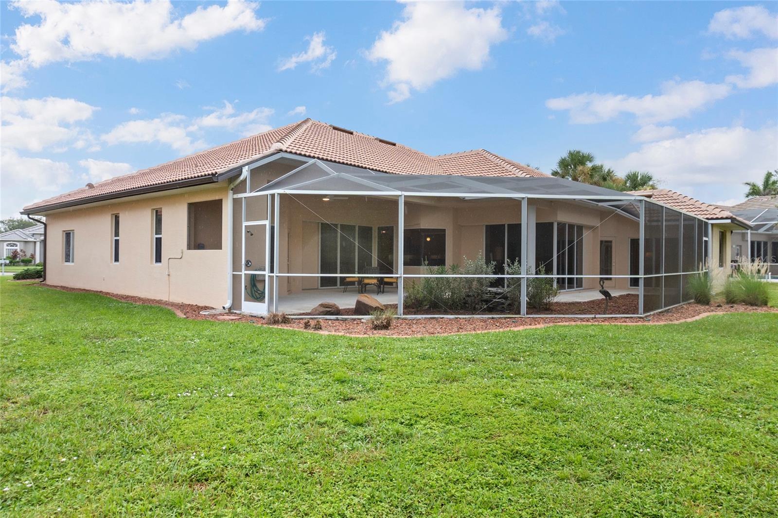 Image 32 of 36 For 1883 Canary Palm Way