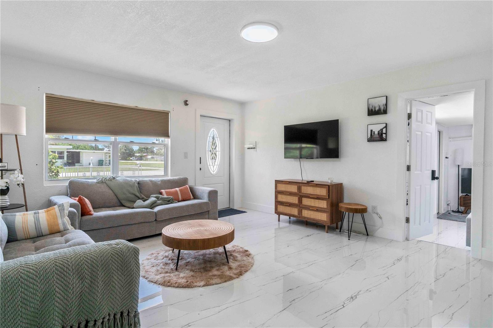 Image 11 of 58 For 23442 Harper Avenue