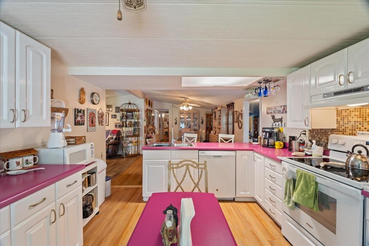 Image 7 of 25 For 1308 Woodlawn Ave
