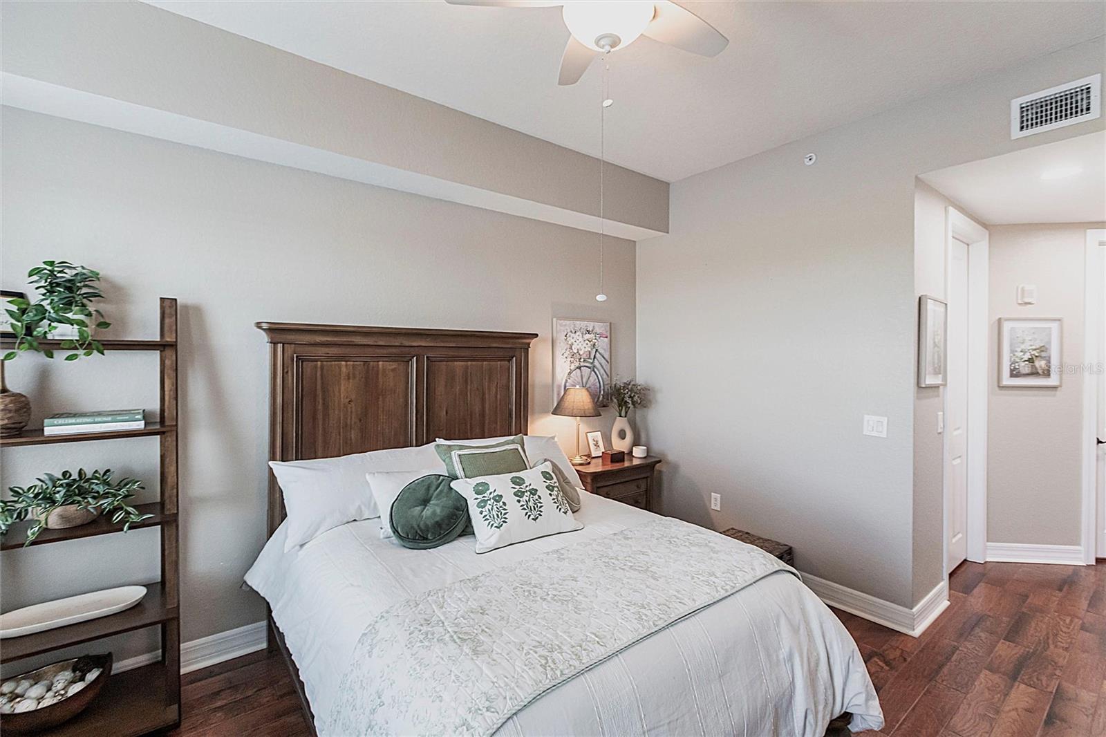 Image 13 of 49 For 95 Vivante Boulevard 401