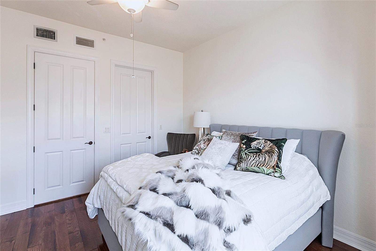 Image 17 of 49 For 95 Vivante Boulevard 401