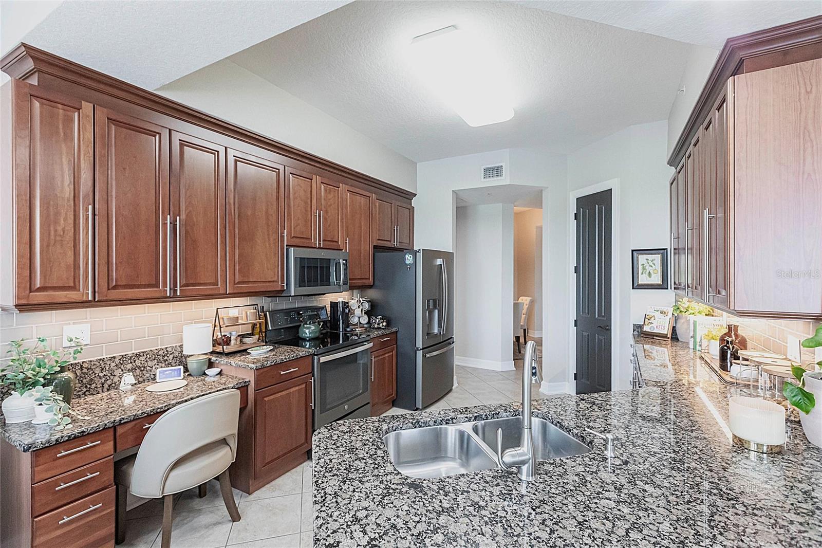 Image 9 of 49 For 95 Vivante Boulevard 401