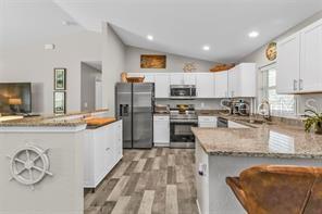 Listing photo id 10 for 11338 Willmington Boulevard