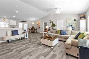 Listing photo id 3 for 11338 Willmington Boulevard