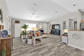 Listing photo id 5 for 11338 Willmington Boulevard