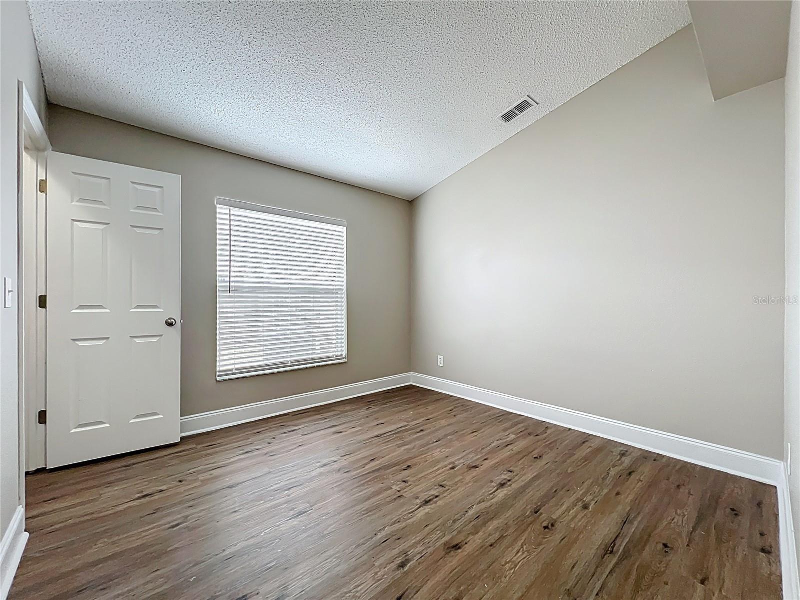 Image 19 of 42 For 718 Palmera Street