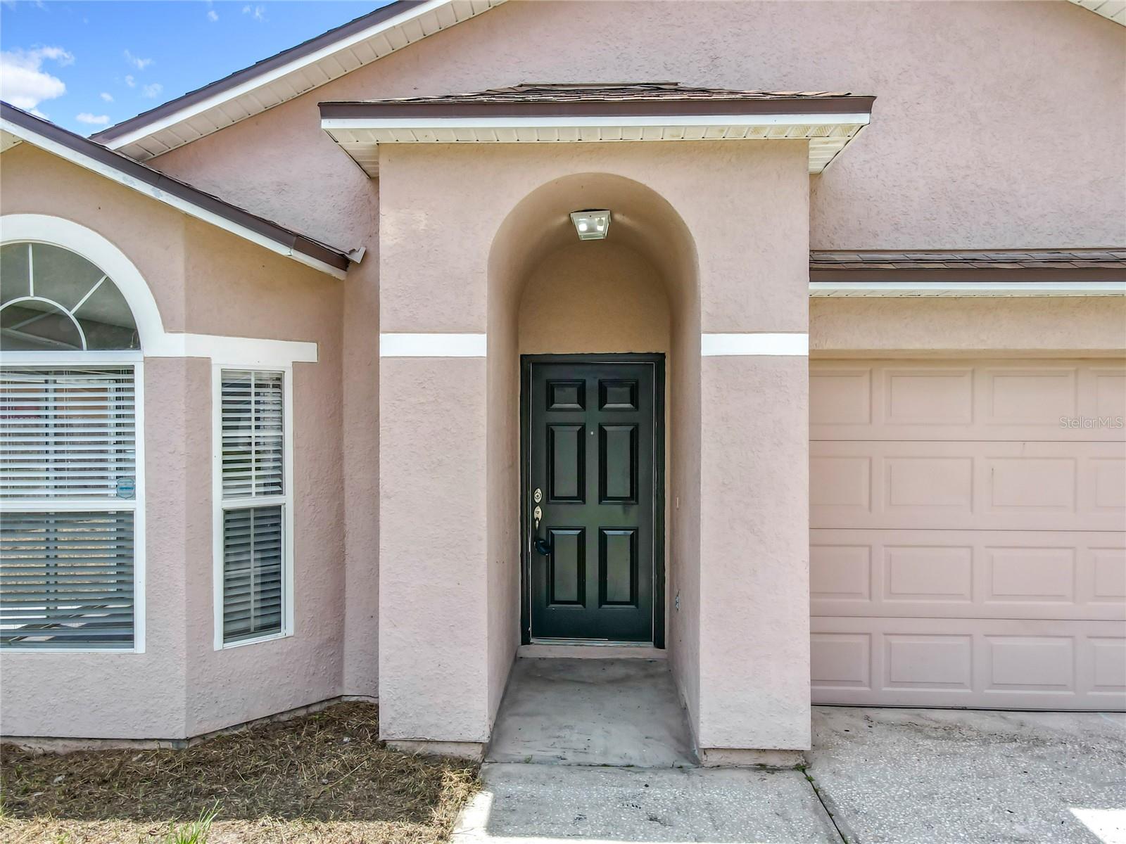 Image 2 of 42 For 718 Palmera Street