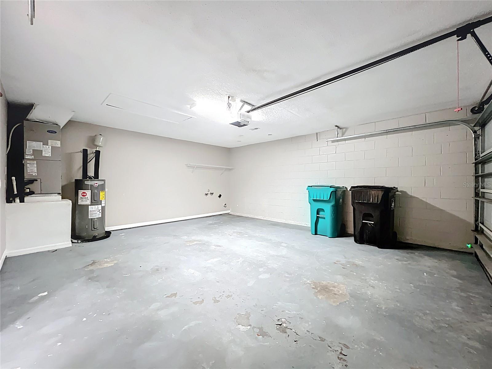 Image 31 of 42 For 718 Palmera Street