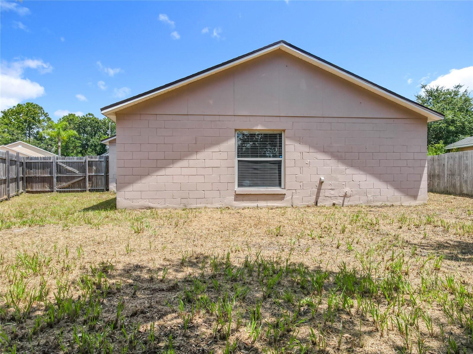 Image 34 of 42 For 718 Palmera Street