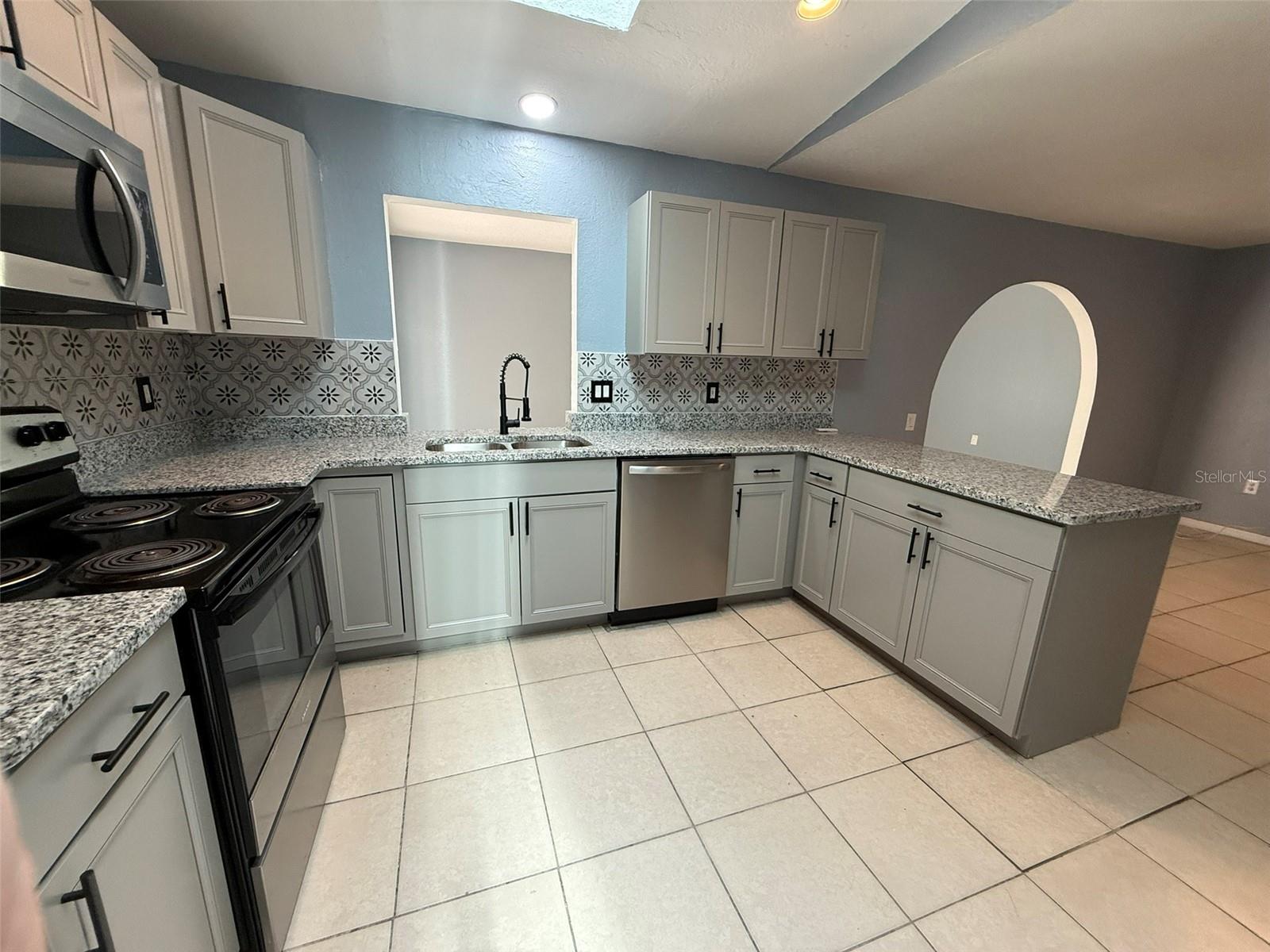 Image 3 of 16 For 2162 Abalom Street