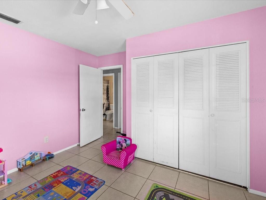 Image 17 of 41 For 2103 Hariet Street
