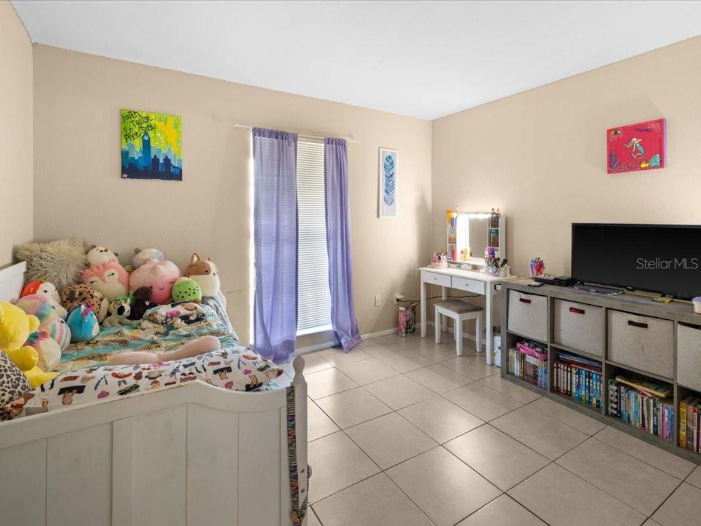 Image 18 of 41 For 2103 Hariet Street
