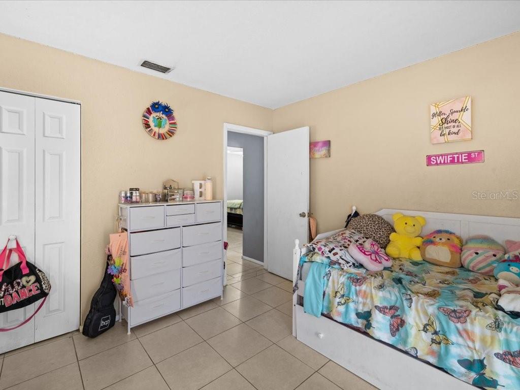 Image 19 of 41 For 2103 Hariet Street