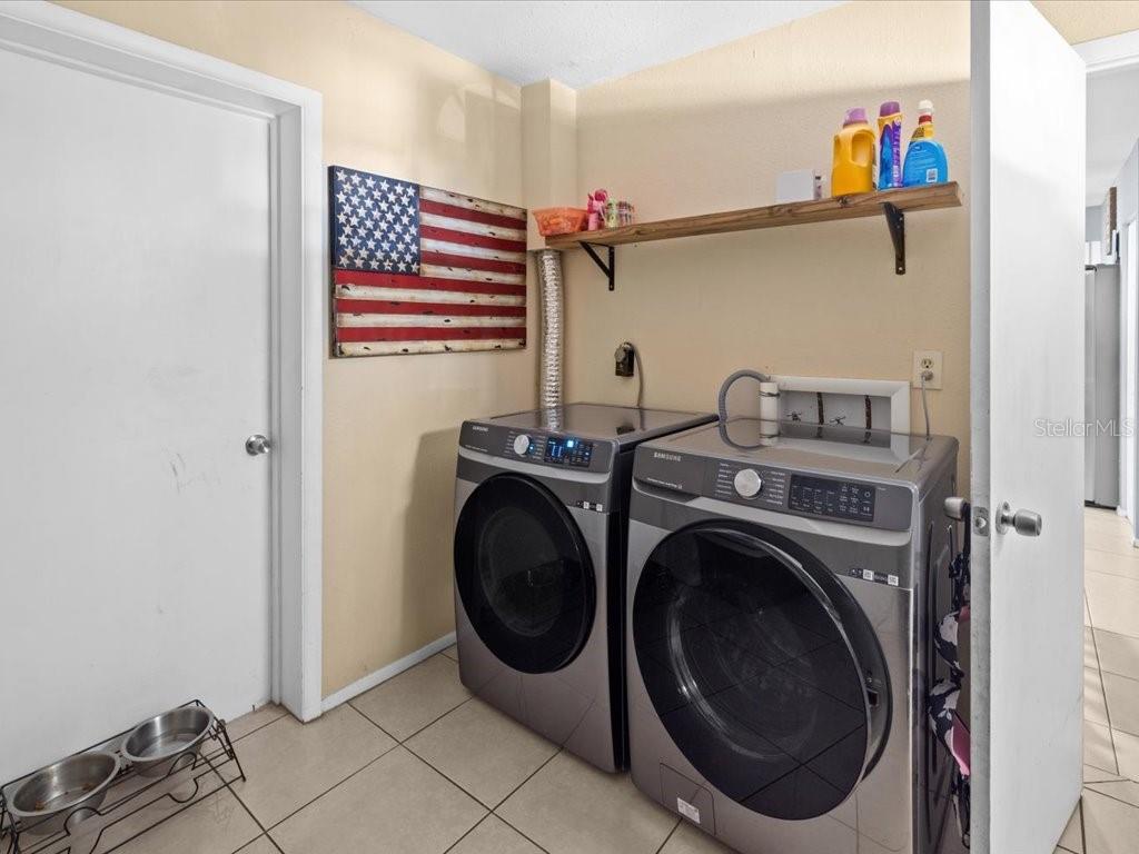 Image 22 of 41 For 2103 Hariet Street
