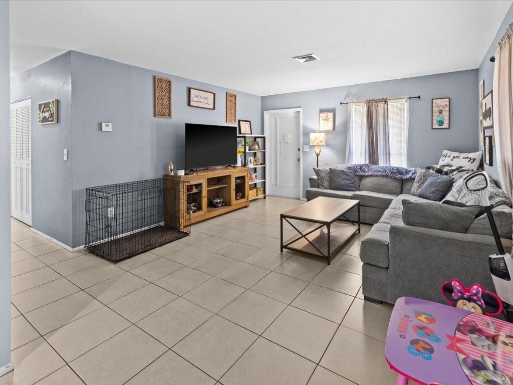 Image 8 of 41 For 2103 Hariet Street