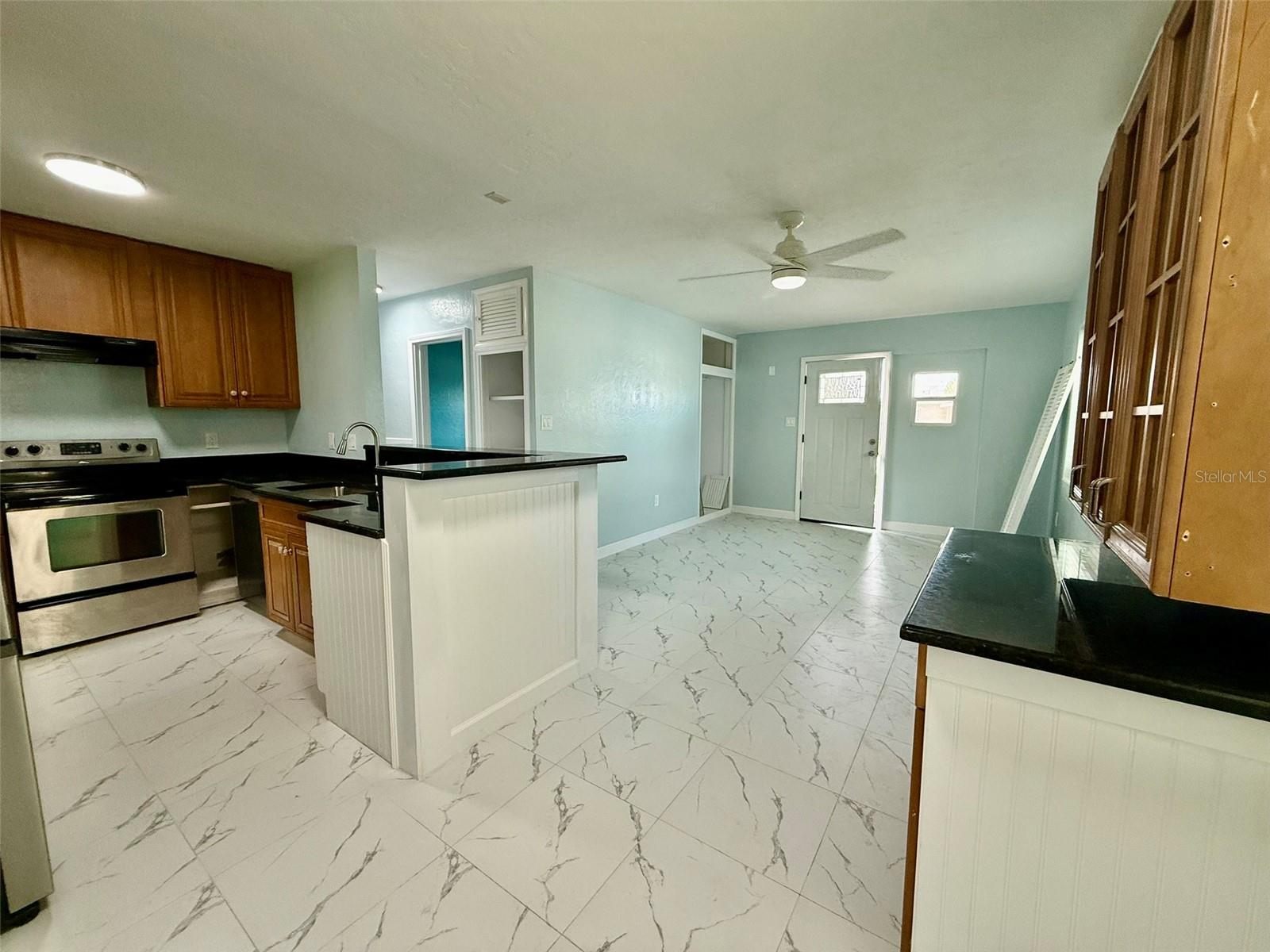 Image 3 of 10 For 21282 Coulton Avenue