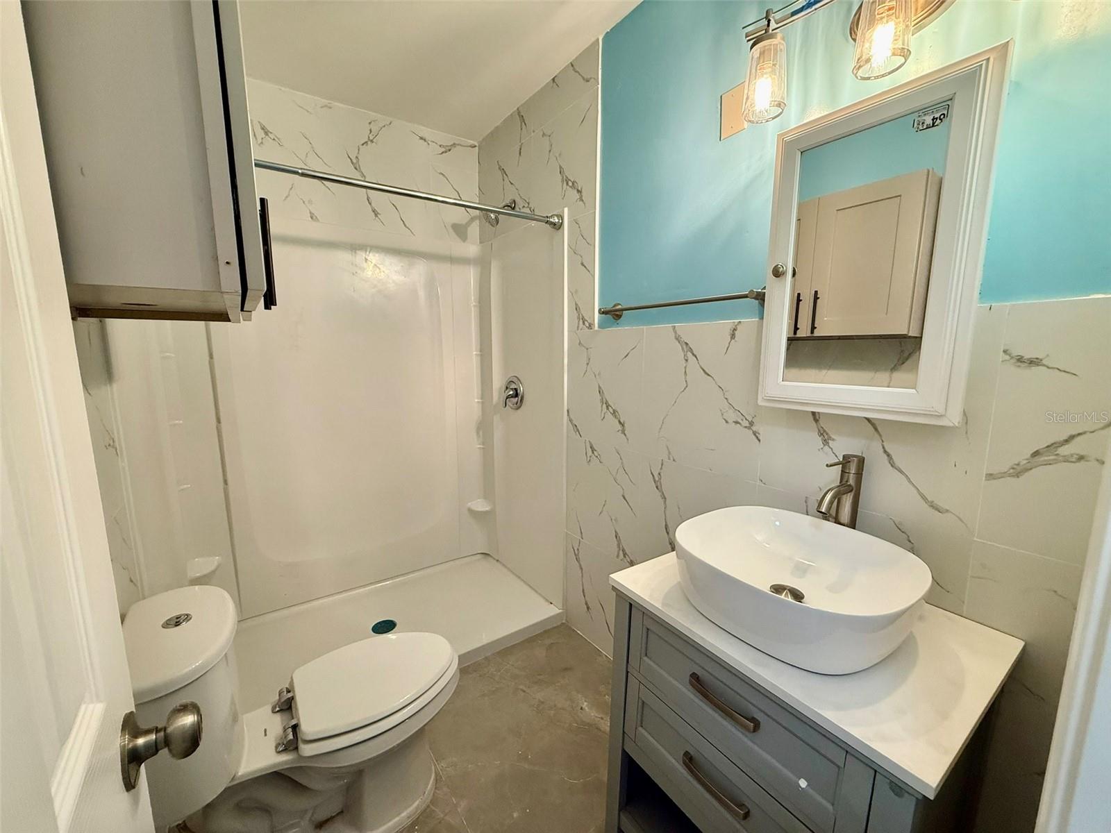 Image 6 of 10 For 21282 Coulton Avenue