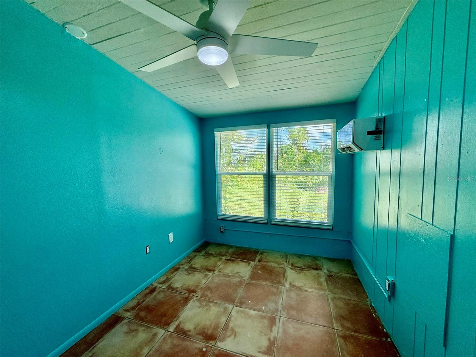 Image 8 of 10 For 21282 Coulton Avenue