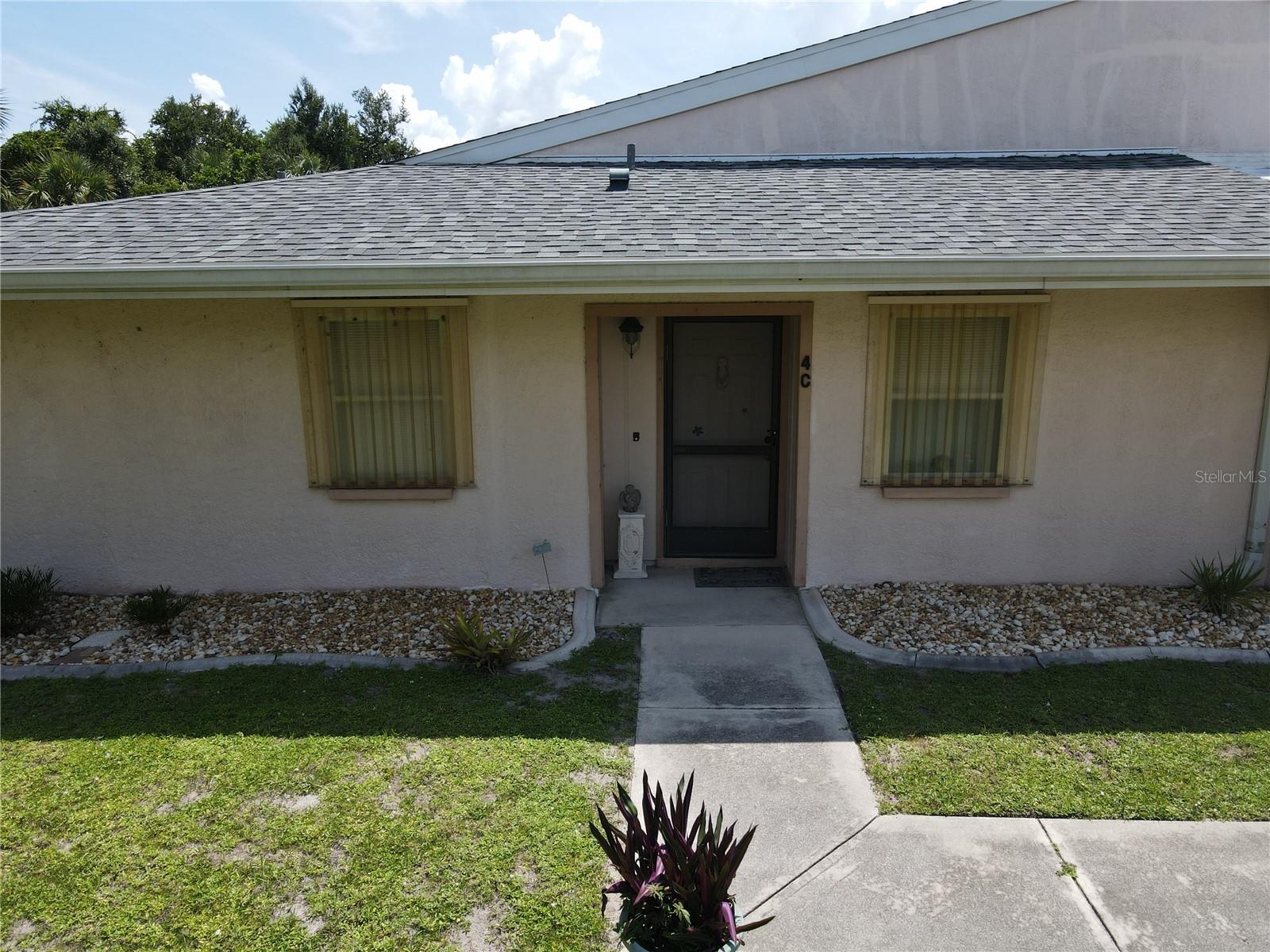Image 2 of 35 For 25068 Harborview Road 4c