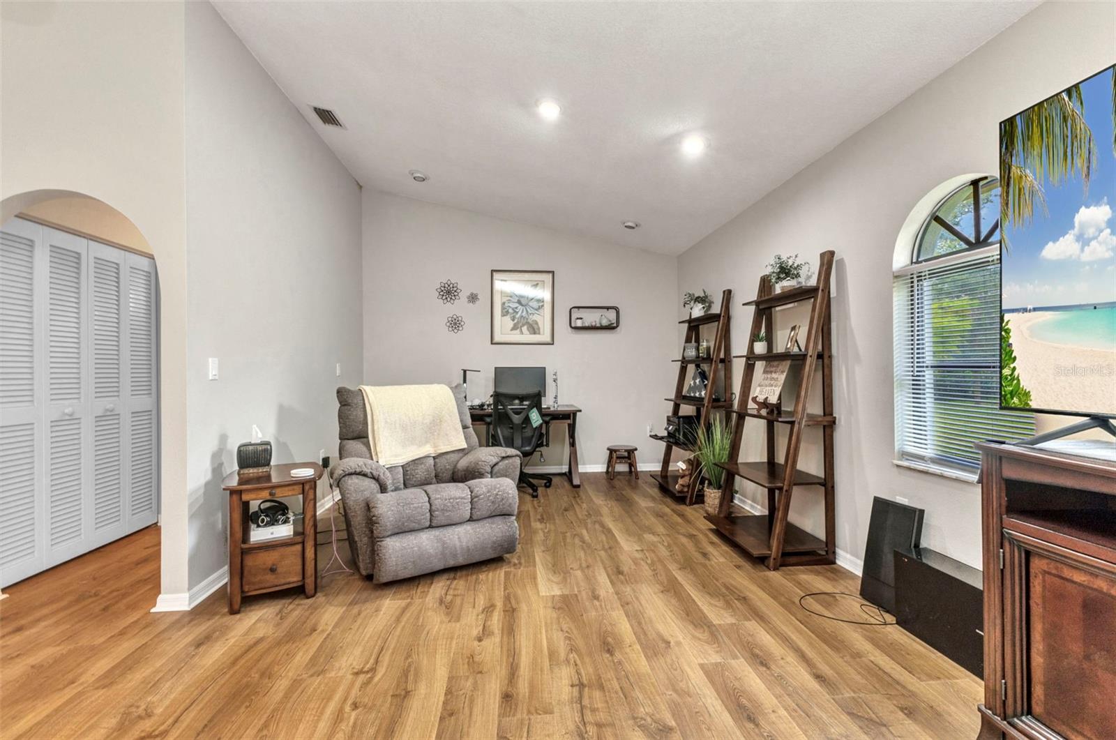 Image 36 of 64 For 1035 Red Bay Terrace Nw