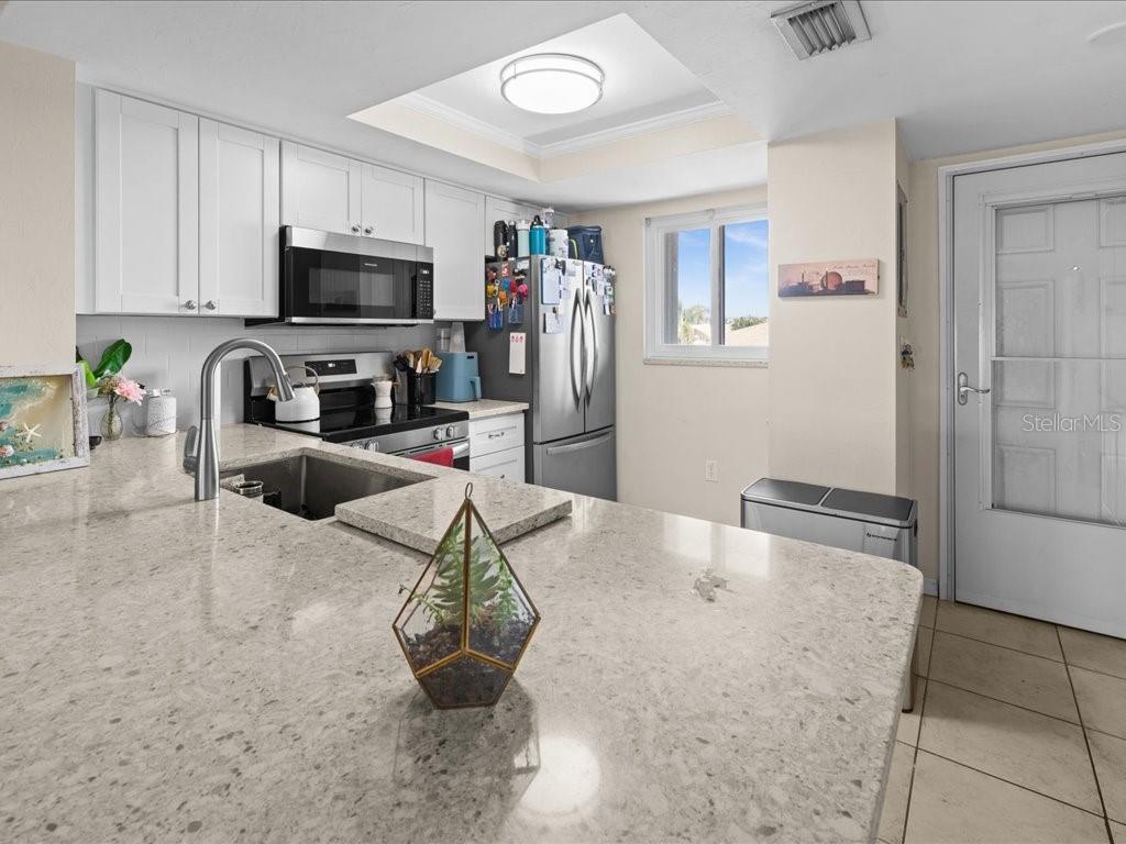 Image 3 of 23 For 25275 Rampart Boulevard 1607