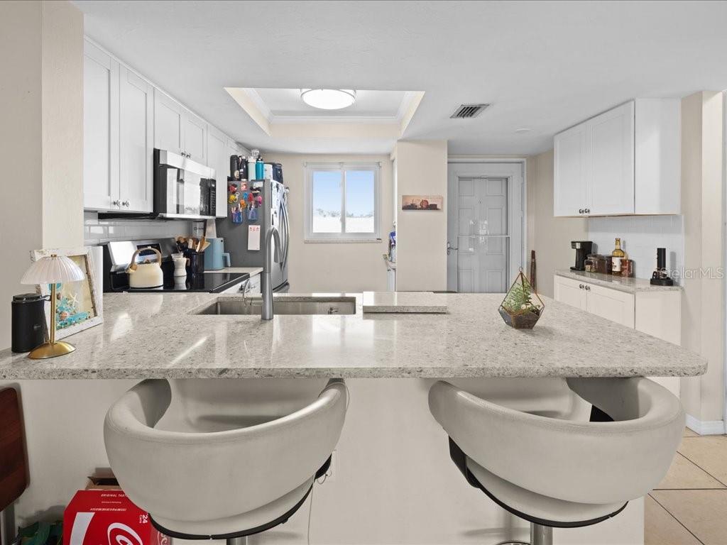 Image 4 of 23 For 25275 Rampart Boulevard 1607