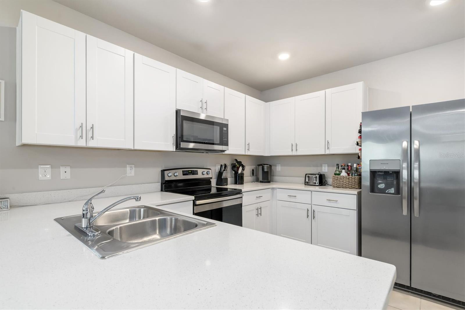 Image 17 of 65 For 25089 Lenox Circle