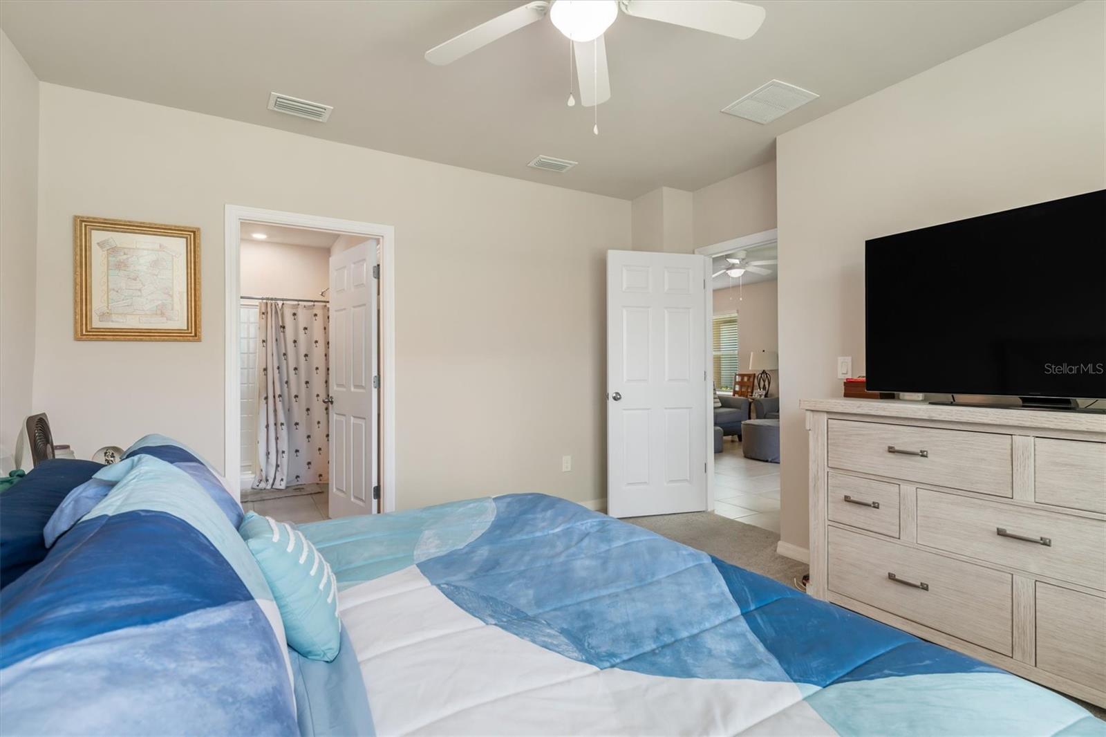 Image 23 of 65 For 25089 Lenox Circle
