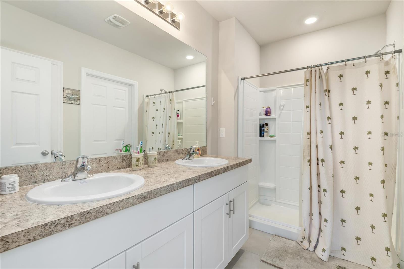 Image 25 of 65 For 25089 Lenox Circle
