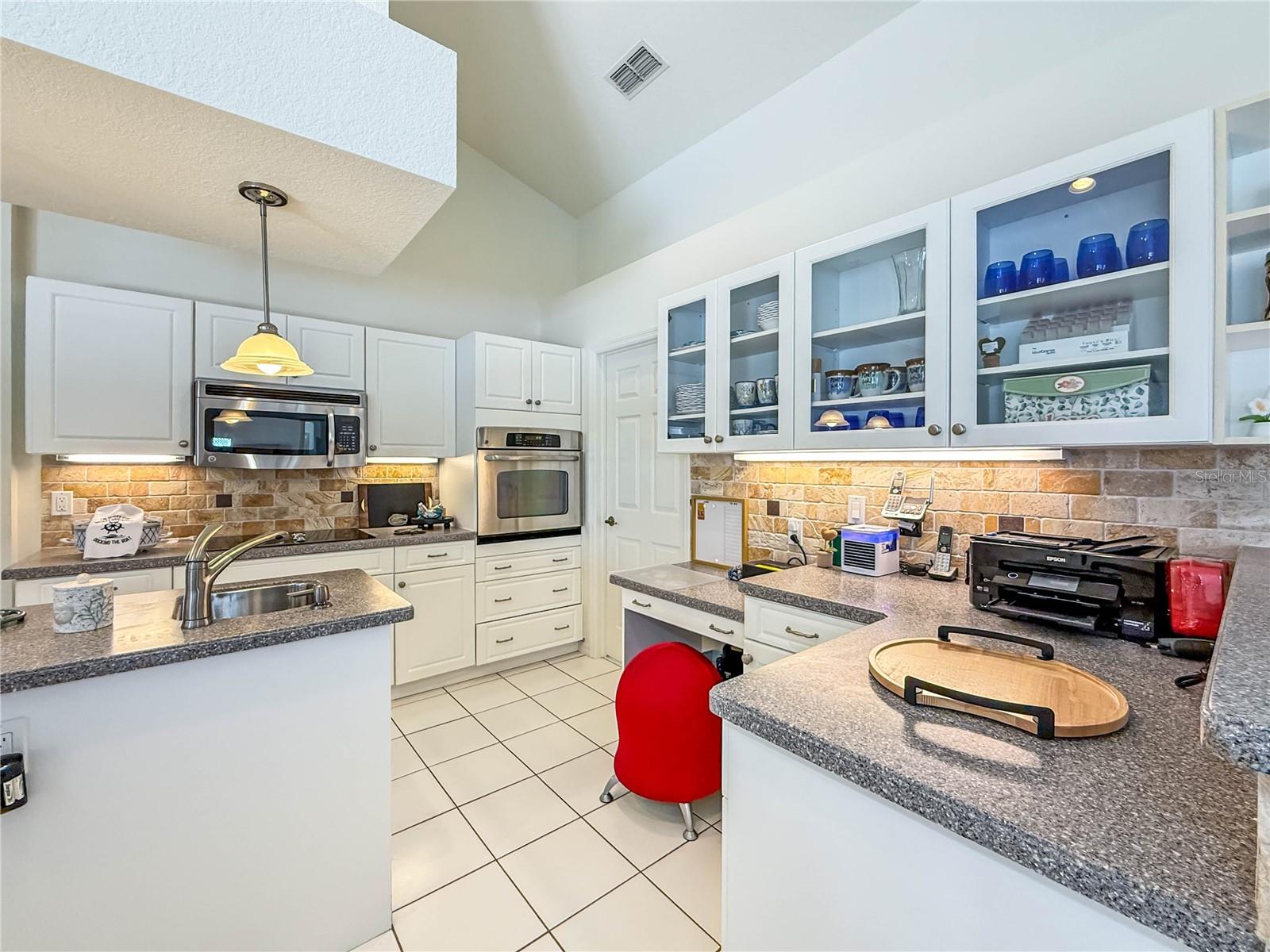 Image 14 of 48 For 24600 Dolphin Cove Drive