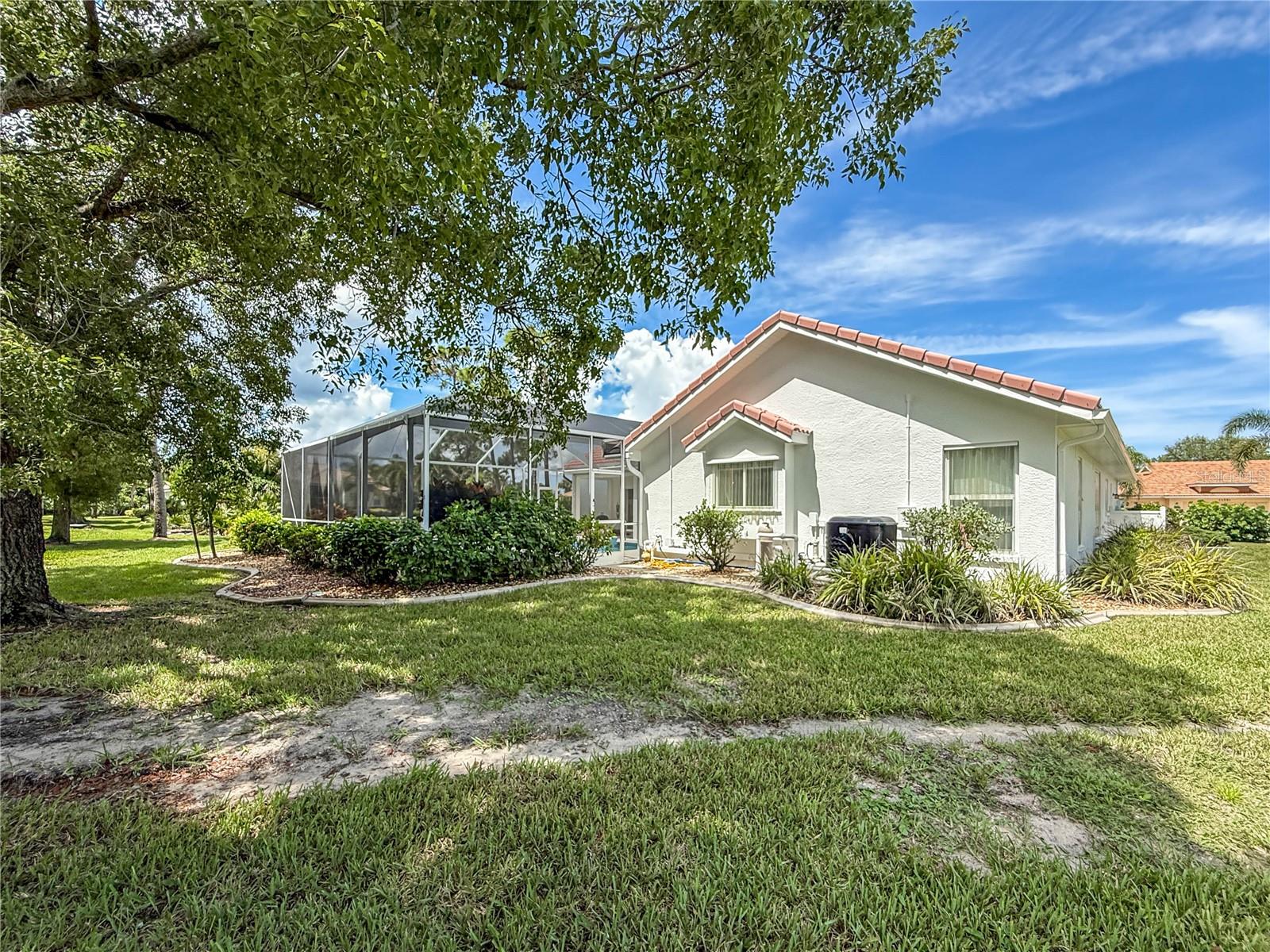 Image 37 of 48 For 24600 Dolphin Cove Drive