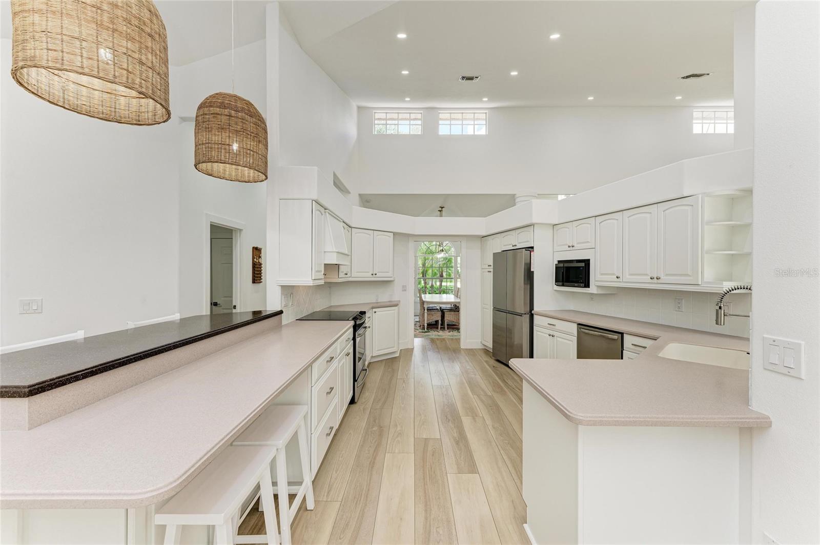 Image 19 of 72 For 8400 Woodbriar Drive