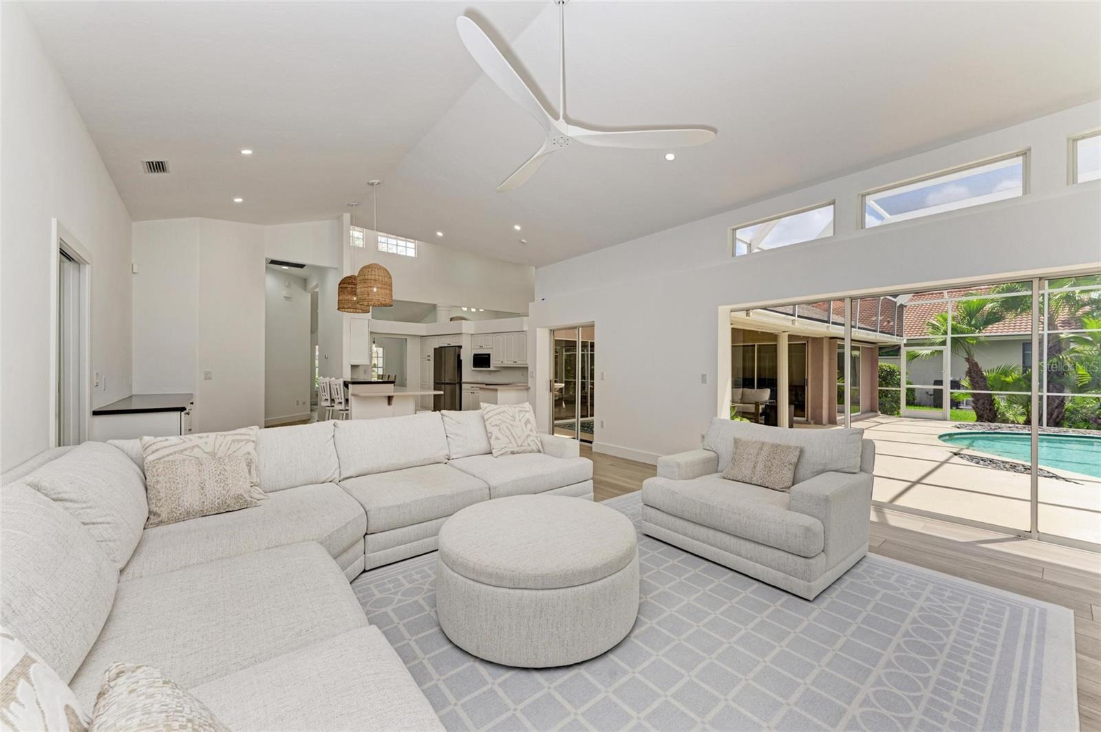 Image 27 of 72 For 8400 Woodbriar Drive
