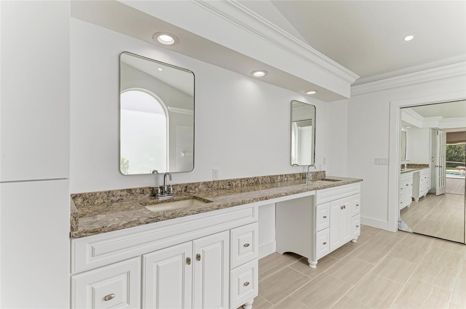 Image 31 of 72 For 8400 Woodbriar Drive